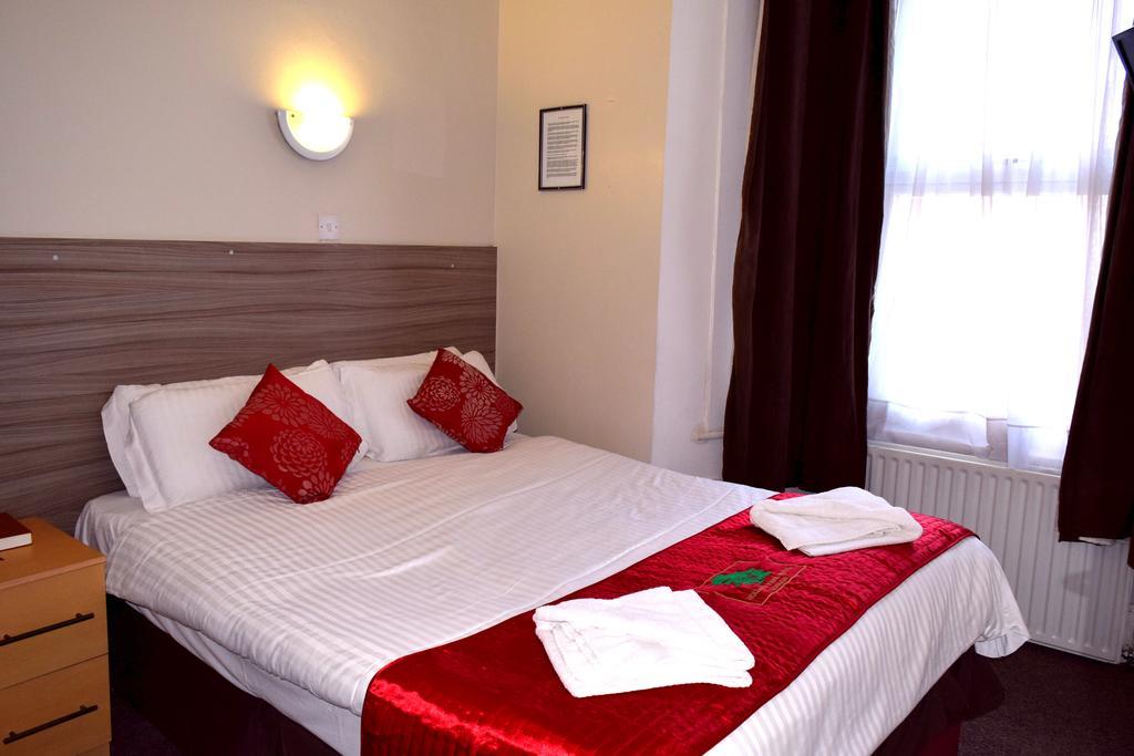 Holland Park Grove Otel Londra Oda fotoğraf